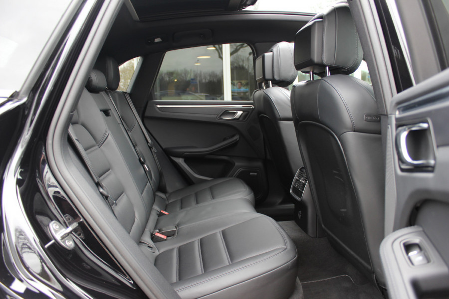Porsche Macan 2.0 / Panoramadak / Camera / Luxe Leder / 21'' / Luchtvering / Keyless / Bose / Matrix LED / Stoelventilatie+Verwarming / Stuurverwarming / Dodehoek / DAB / ACC