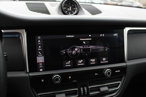 Porsche Macan 2.0 / Panoramadak / Camera / Luxe Leder / 21'' / Luchtvering / Keyless / Bose / Matrix LED / Stoelventilatie+Verwarming / Stuurverwarming / Dodehoek / DAB / ACC