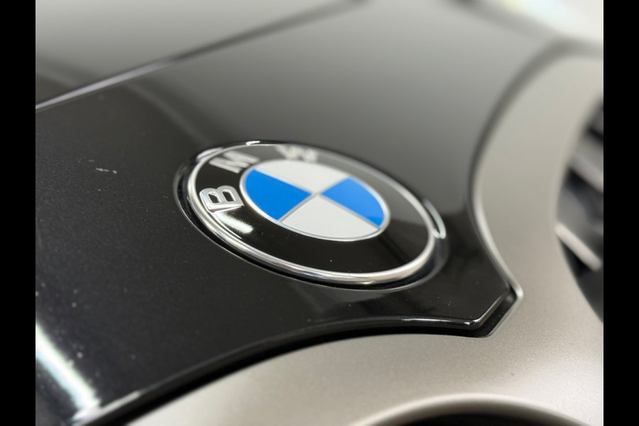 BMW 1-serie M135i xDrive M-Performance | BomVOL! | M-Technic | Pano | HuD | Parkeer-pakket | Ambient | Shadow-Line | DealerOH
