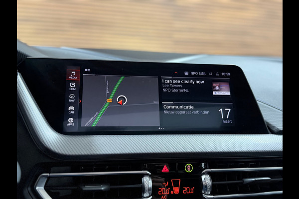 BMW 1-serie M135i xDrive M-Performance | BomVOL! | M-Technic | Pano | HuD | Parkeer-pakket | Ambient | Shadow-Line | DealerOH