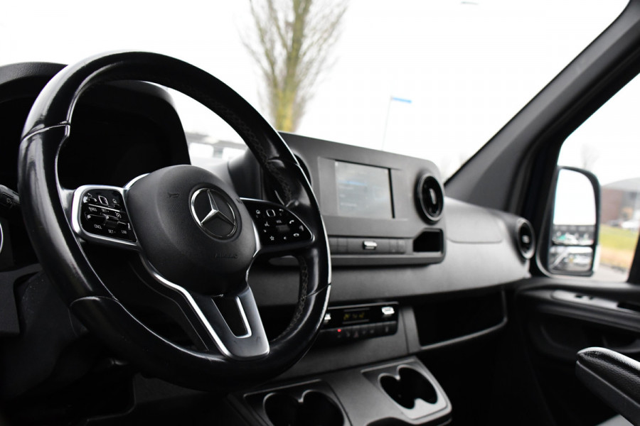 Mercedes-Benz Sprinter 317 1.9 CDI L2H2 RWD PB Edition Camera, Cruise, Carplay, LED, Leder, Stoelverwaming, 170pk, Trekhaak, Automaat, Mbux, Uniek!
