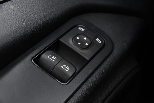 Mercedes-Benz Sprinter 317 1.9 CDI L2H2 RWD PB Edition Camera, Cruise, Carplay, LED, Leder, Stoelverwaming, 170pk, Trekhaak, Automaat, Mbux, Uniek!