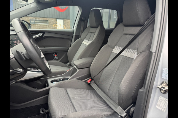 Audi Q4 e-tron 40 Advanced edition 77 kWh | Stoelverwarming | Adaptive Cruise Control | Navigatie | Keyless | RS Seats | Matrix LED | BTW | NAP