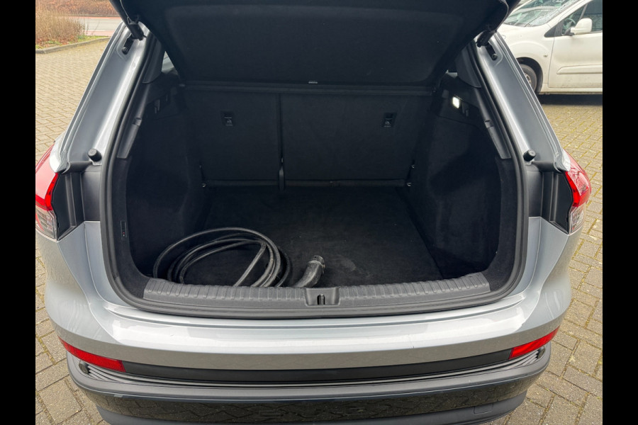 Audi Q4 e-tron 40 Advanced edition 77 kWh | Stoelverwarming | Adaptive Cruise Control | Navigatie | Keyless | RS Seats | Matrix LED | BTW | NAP