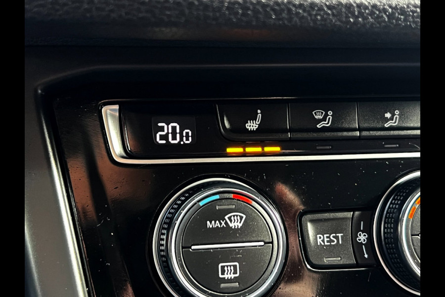 Volkswagen Touran 1.5 TSI Highline 7p Carplay_Trekhaak_ACC_Camera