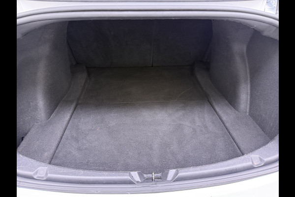 Tesla Model 3 SR+ 325PK Trekhaak LFP-Accu 19" SOH 90% AutoPilot Leer Pano-Dak Adaptive Cruise Lmv 18" Camera's Elektr.-Stuur+Stoelen+Spiegels+ Ecc Navi Led DAB Voorverwarmen interieur via App Keyless One-Pedal-Drive Origineel Nederlandse Auto Fabrieksgarantie op Accu en Motor tot 9-12-2028/160.000km