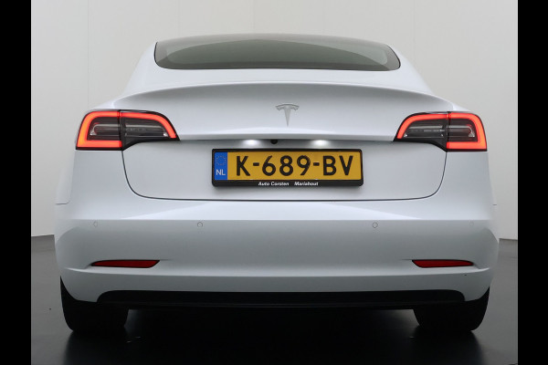 Tesla Model 3 SR+ 325PK Trekhaak LFP-Accu 19" SOH 90% AutoPilot Leer Pano-Dak Adaptive Cruise Lmv 18" Camera's Elektr.-Stuur+Stoelen+Spiegels+ Ecc Navi Led DAB Voorverwarmen interieur via App Keyless One-Pedal-Drive Origineel Nederlandse Auto Fabrieksgarantie op Accu en Motor tot 9-12-2028/160.000km