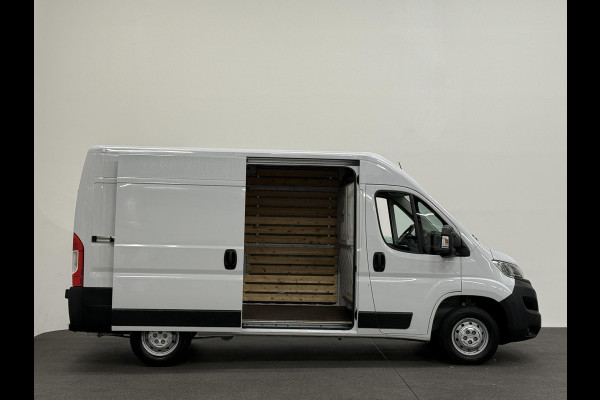 Opel Movano 2.2D 140 L2H2 Edition Airco Navi PDC Trekhaak Cruise control