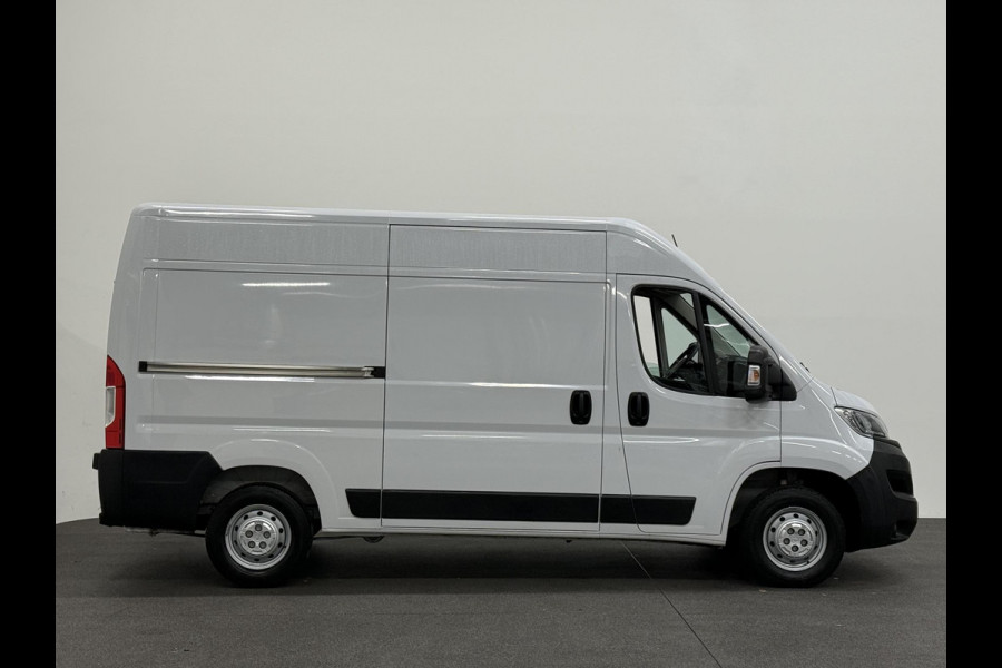 Opel Movano 2.2D 140 L2H2 Edition Airco Navi PDC Trekhaak Cruise control
