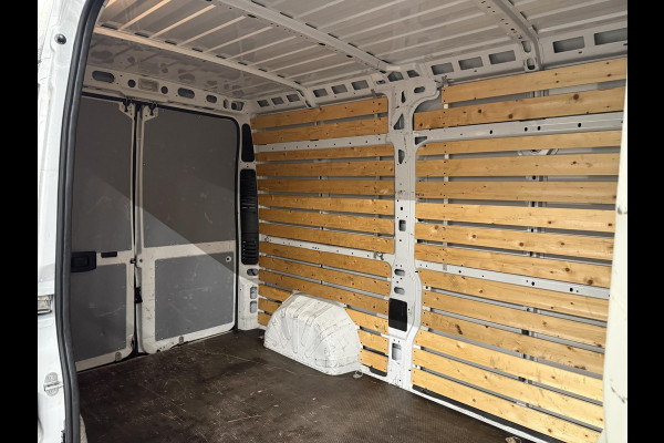 Opel Movano 2.2D 140 L2H2 Edition Airco Navi PDC Trekhaak Cruise control