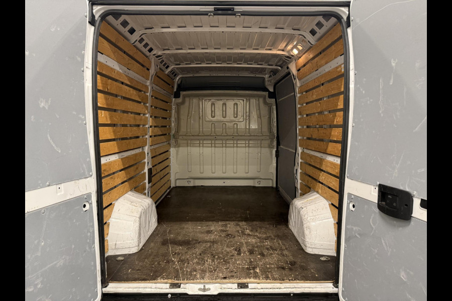 Opel Movano 2.2D 140 L2H2 Edition Airco Navi PDC Trekhaak Cruise control