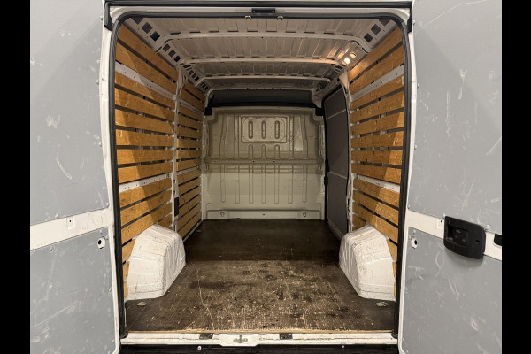 Opel Movano 2.2D 140 L2H2 Edition Airco Navi PDC Trekhaak Cruise control