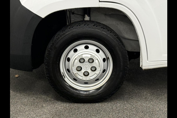 Opel Movano 2.2D 140 L2H2 Edition Airco Navi PDC Trekhaak Cruise control