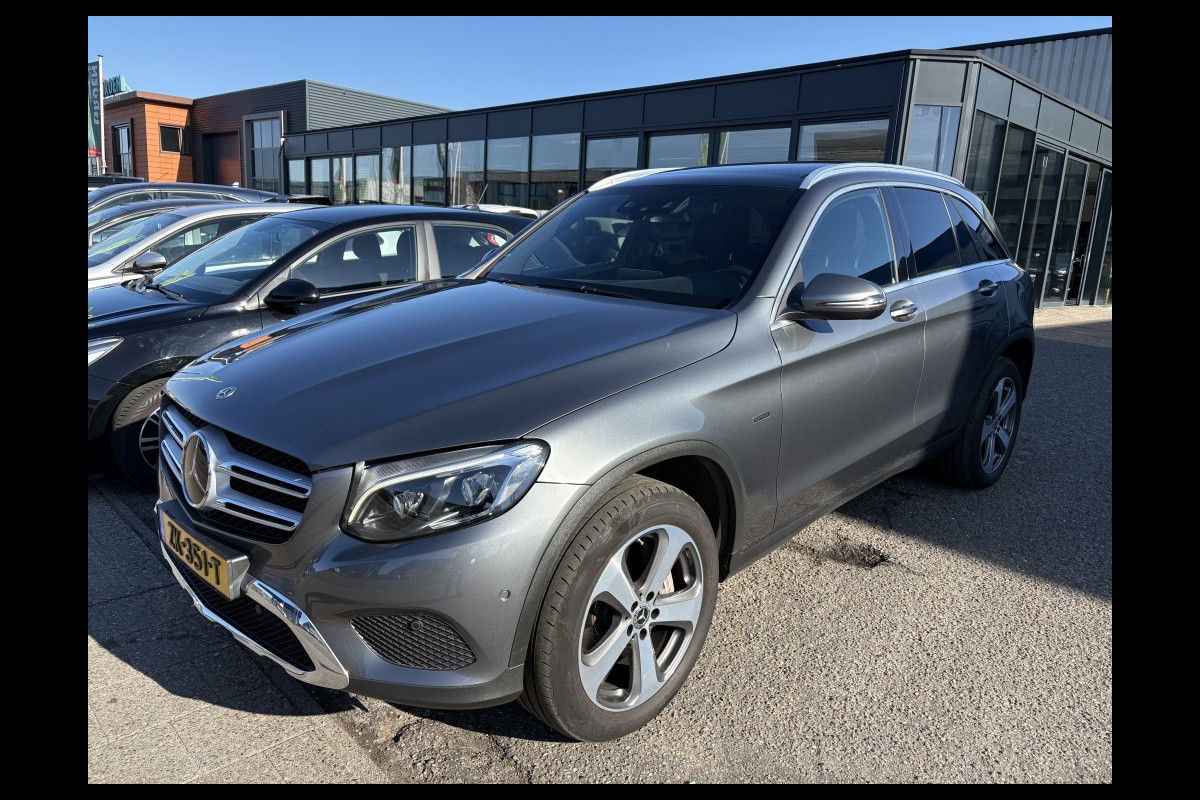 Mercedes-Benz GLC 350e 4Matic Business AMG Panodak trekhaak