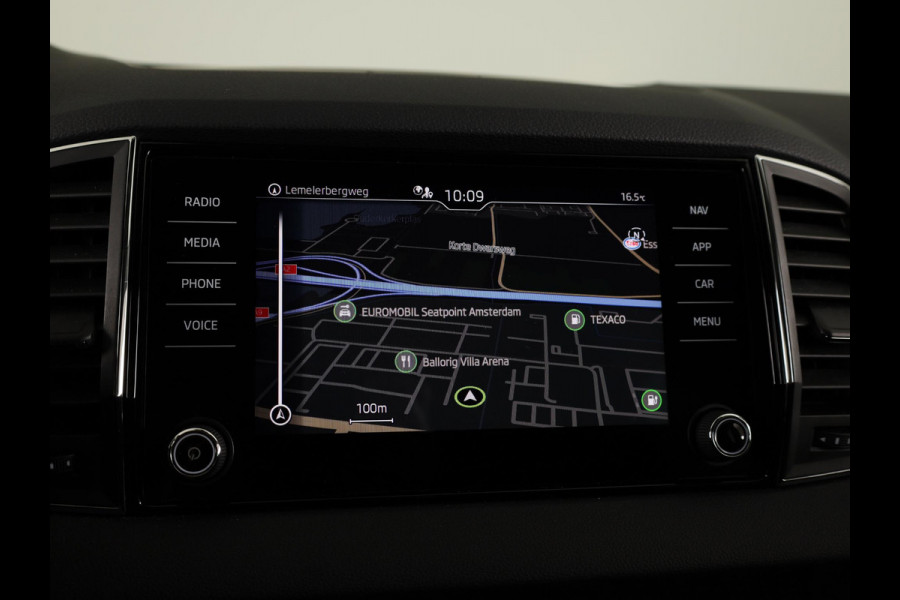 Škoda Karoq 1.0 TSI Business Edition 110pk | Navigatie | Parkeersensoren voor en achter | Apple Carplay/ Android auto | Lichtmetalen velgen | Cruise controle