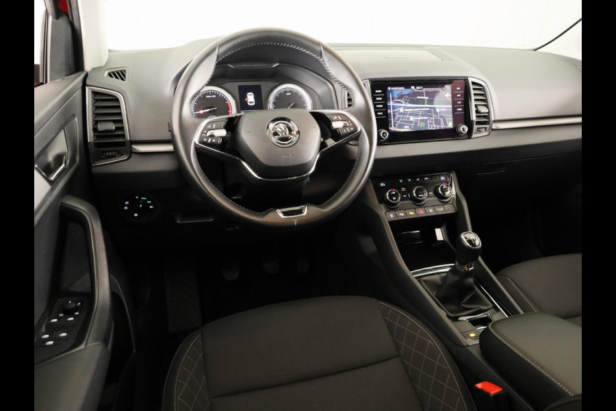 Škoda Karoq 1.0 TSI Business Edition 110pk | Navigatie | Parkeersensoren voor en achter | Apple Carplay/ Android auto | Lichtmetalen velgen | Cruise controle
