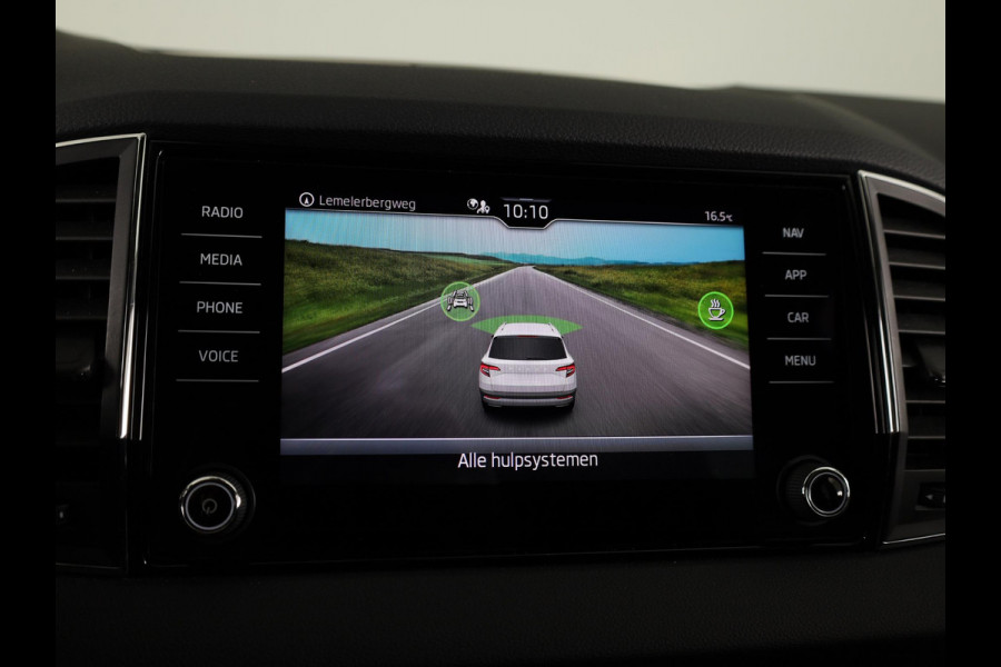 Škoda Karoq 1.0 TSI Business Edition 110pk | Navigatie | Parkeersensoren voor en achter | Apple Carplay/ Android auto | Lichtmetalen velgen | Cruise controle
