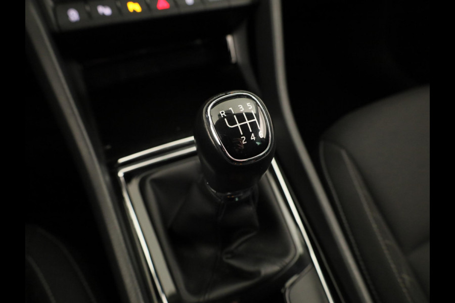 Škoda Karoq 1.0 TSI Business Edition 110pk | Navigatie | Parkeersensoren voor en achter | Apple Carplay/ Android auto | Lichtmetalen velgen | Cruise controle