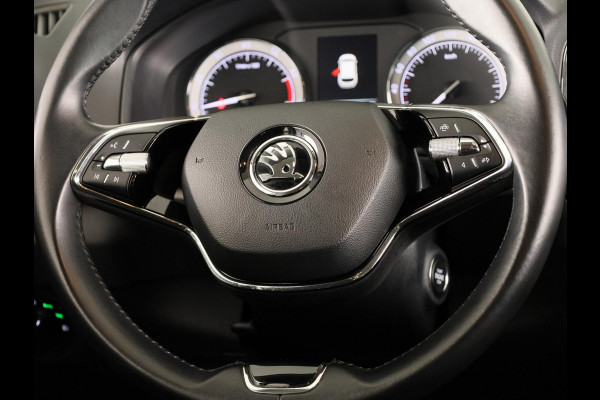 Škoda Karoq 1.0 TSI Business Edition 110pk | Navigatie | Parkeersensoren voor en achter | Apple Carplay/ Android auto | Lichtmetalen velgen | Cruise controle