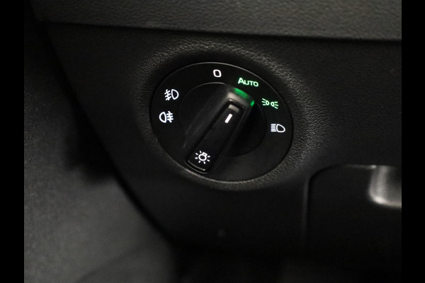 Škoda Karoq 1.0 TSI Business Edition 110pk | Navigatie | Parkeersensoren voor en achter | Apple Carplay/ Android auto | Lichtmetalen velgen | Cruise controle