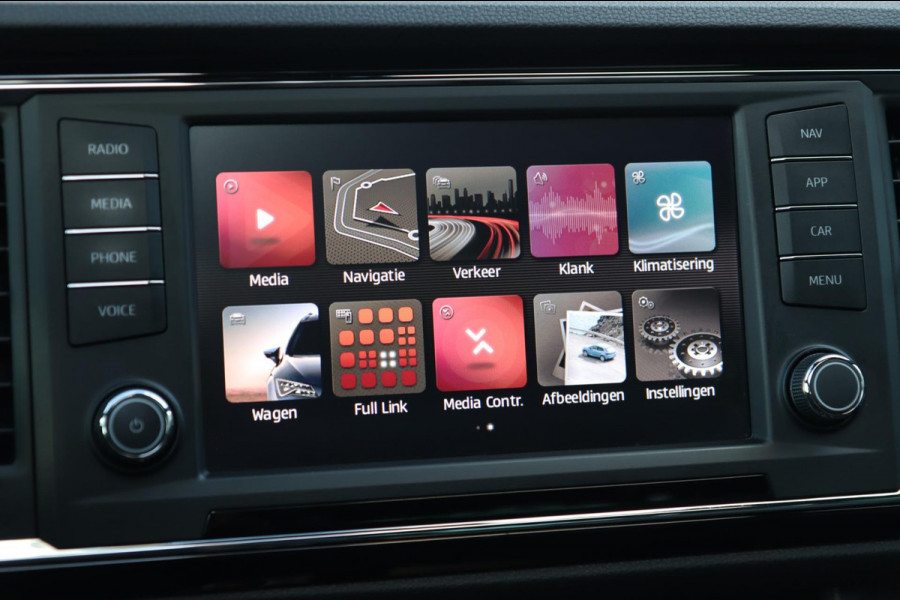 Seat Ateca 1.5 TSI Xcellence / PANODAK / BEATS / KEYLESS / ACC / CAMERA