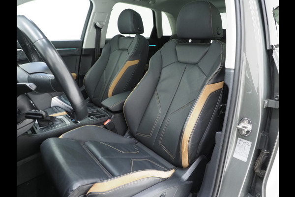 Audi Q3 45 TFSI e S-Line Edition Black | Panoramadak | Two Tone Leder | Sonos | Alcantara Design | Adaptive Cruise