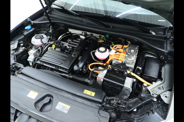 Audi Q3 45 TFSI e S-Line Edition Black | Panoramadak | Two Tone Leder | Sonos | Alcantara Design | Adaptive Cruise