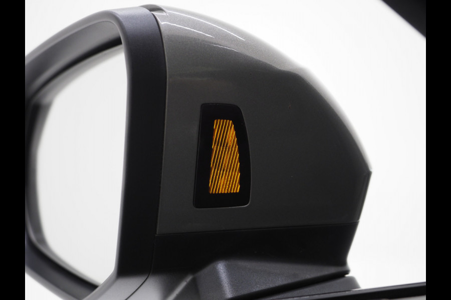 Audi Q3 45 TFSI e S-Line Edition Black | Panoramadak | Two Tone Leder | Sonos | Alcantara Design | Adaptive Cruise