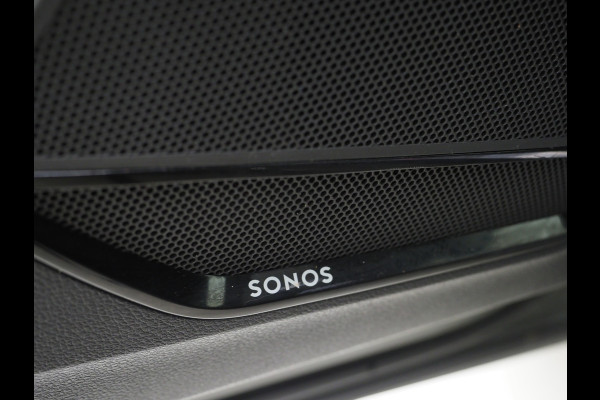 Audi Q3 45 TFSI e S-Line Edition Black | Panoramadak | Two Tone Leder | Sonos | Alcantara Design | Adaptive Cruise