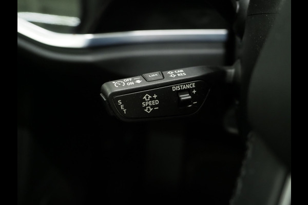 Audi Q3 45 TFSI e S-Line Edition Black | Panoramadak | Two Tone Leder | Sonos | Alcantara Design | Adaptive Cruise