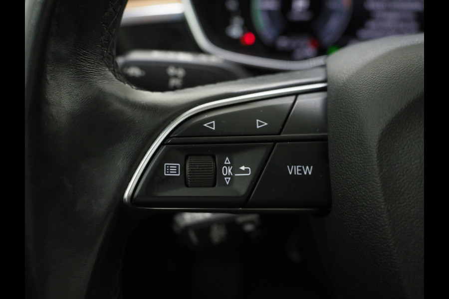 Audi Q3 45 TFSI e S-Line Edition Black | Panoramadak | Two Tone Leder | Sonos | Alcantara Design | Adaptive Cruise