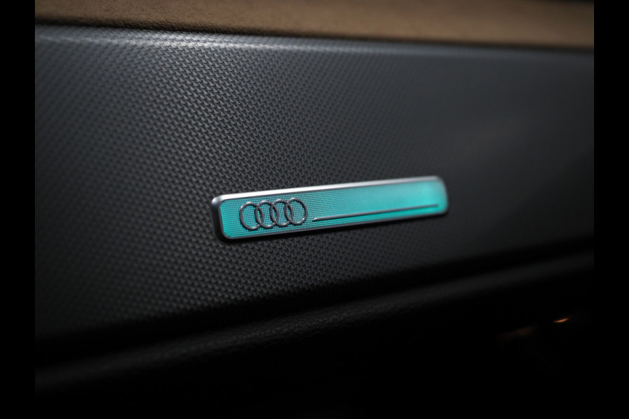 Audi Q3 45 TFSI e S-Line Edition Black | Panoramadak | Two Tone Leder | Sonos | Alcantara Design | Adaptive Cruise