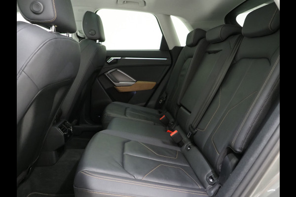Audi Q3 45 TFSI e S-Line Edition Black | Panoramadak | Two Tone Leder | Sonos | Alcantara Design | Adaptive Cruise