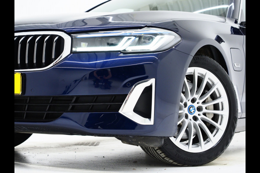 BMW 5 Serie Touring 530e Luxury Line | LaserLED | Harman/Kardon | M Stuur | Leder | HUD | Keyless | Adaptive Cruise | Camera | Carplay
