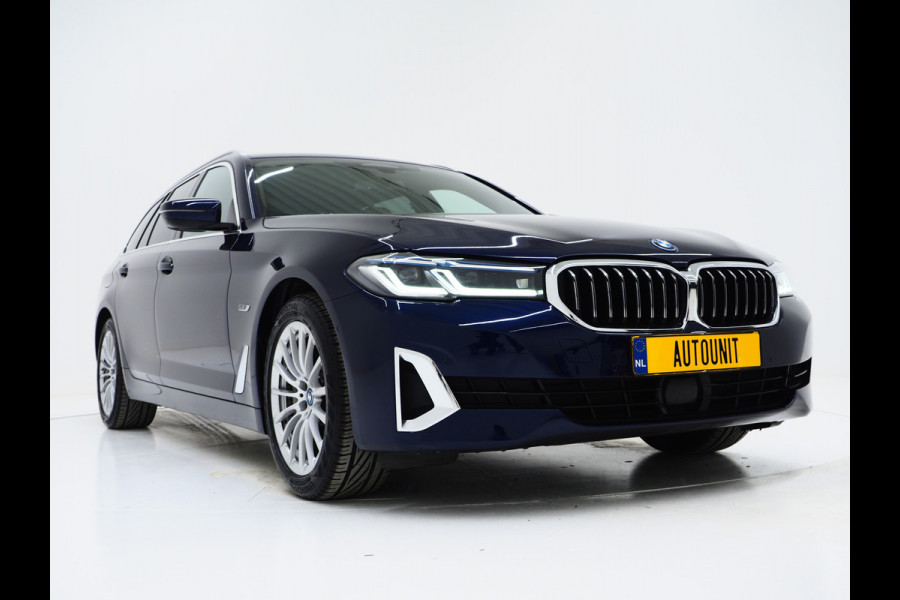 BMW 5 Serie Touring 530e Luxury Line | LaserLED | Harman/Kardon | M Stuur | Leder | HUD | Keyless | Adaptive Cruise | Camera | Carplay
