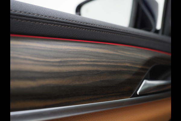 BMW 5 Serie Touring 530e Luxury Line | LaserLED | Harman/Kardon | M Stuur | Leder | HUD | Keyless | Adaptive Cruise | Camera | Carplay