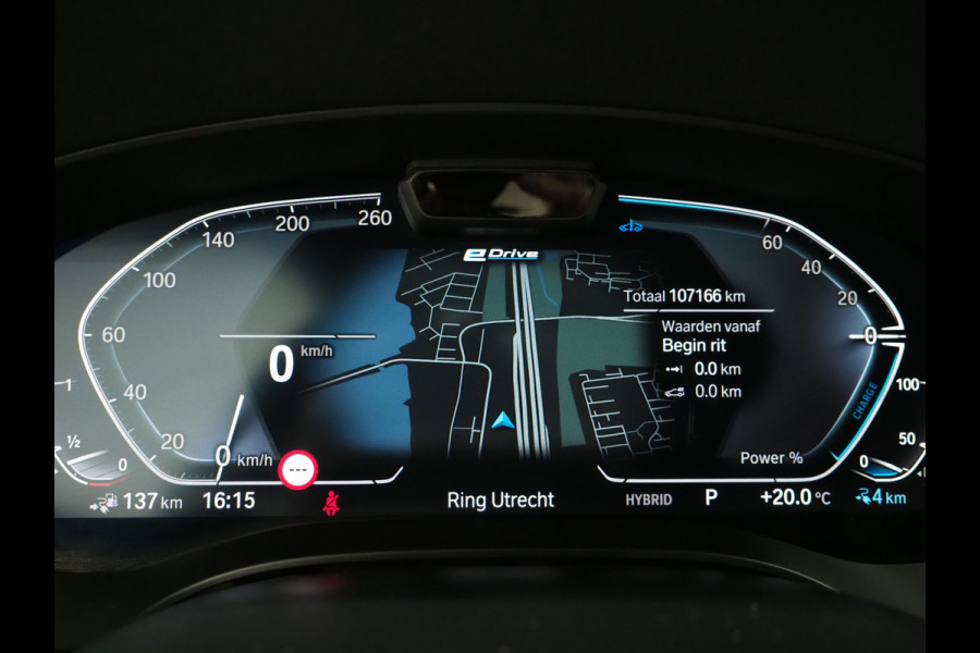 BMW 5 Serie Touring 530e Luxury Line | LaserLED | Harman/Kardon | M Stuur | Leder | HUD | Keyless | Adaptive Cruise | Camera | Carplay