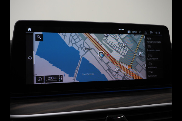 BMW 5 Serie Touring 530e Luxury Line | LaserLED | Harman/Kardon | M Stuur | Leder | HUD | Keyless | Adaptive Cruise | Camera | Carplay