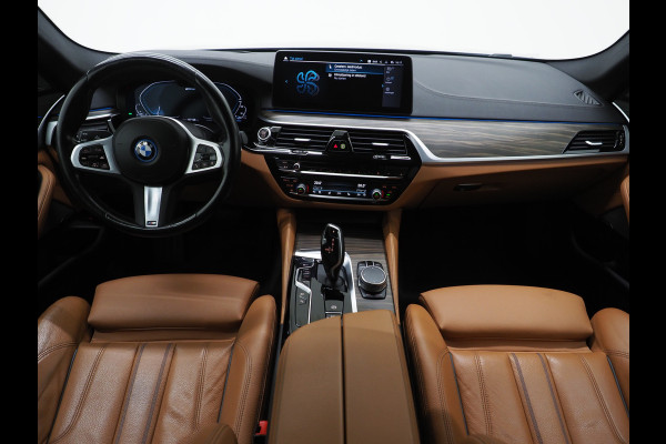BMW 5 Serie Touring 530e Luxury Line | LaserLED | Harman/Kardon | M Stuur | Leder | HUD | Keyless | Adaptive Cruise | Camera | Carplay