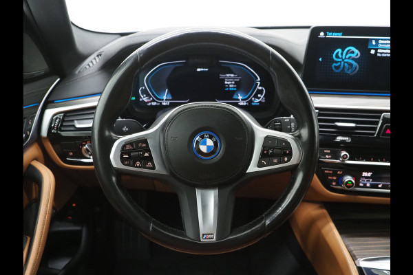 BMW 5 Serie Touring 530e Luxury Line | LaserLED | Harman/Kardon | M Stuur | Leder | HUD | Keyless | Adaptive Cruise | Camera | Carplay