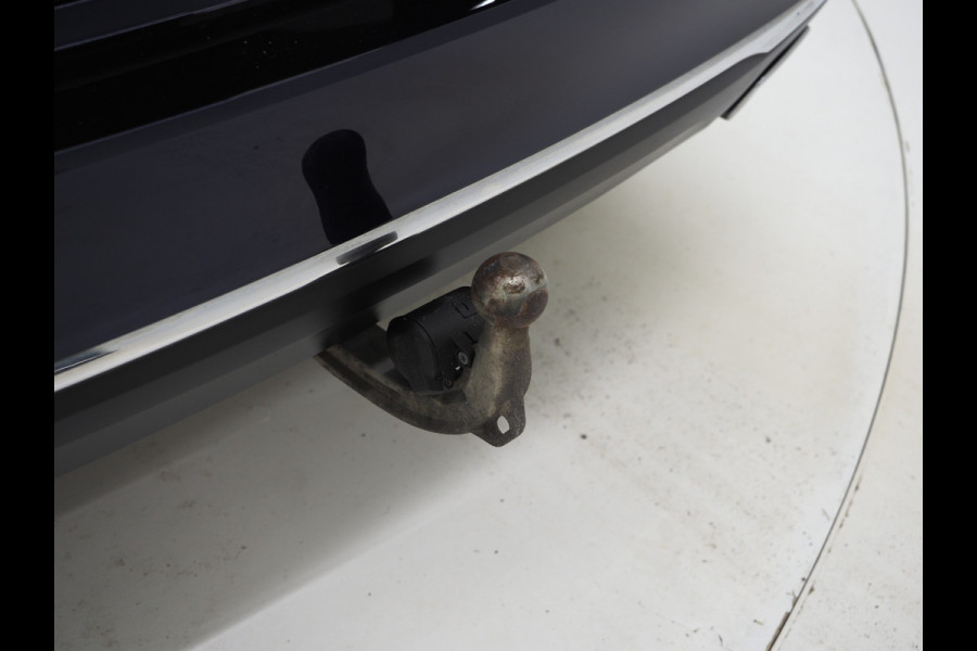 BMW 5 Serie Touring 530e Luxury Line | LaserLED | Harman/Kardon | M Stuur | Leder | HUD | Keyless | Adaptive Cruise | Camera | Carplay