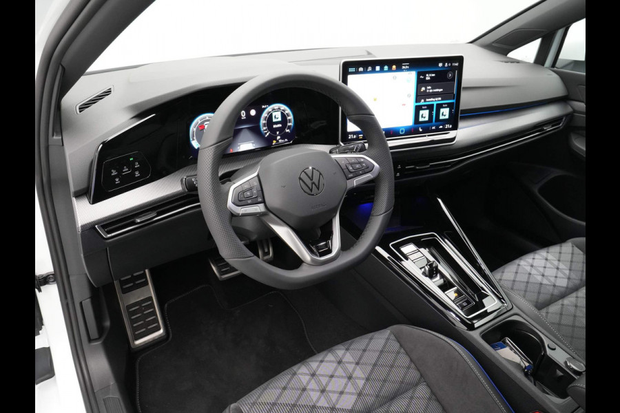Volkswagen Golf 1.5 eTSI 150pk DSG R-Line Edition Navigatie 360 Camera Acc Stoel/Stuurverwarming Carplay