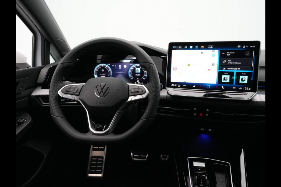 Volkswagen Golf 1.5 eTSI 150pk DSG R-Line Edition Navigatie 360 Camera Acc Stoel/Stuurverwarming Carplay
