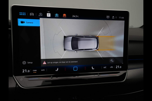 Volkswagen Golf 1.5 eTSI 150pk DSG R-Line Edition Navigatie 360 Camera Acc Stoel/Stuurverwarming Carplay