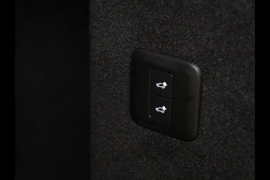 Land Rover Range Rover Sport P400e HSE [LUCHTVERING, SCHUIFKANTELDAK, MEMORY SEATS, MERIDIAN SOUND, APPLE CARPLAY, ANDROID, HEAD-UP, 360 CAMERA, STUURVERWARMING, ADAPTIVE CRUISE, STOELVERWARMING, NIEUWSTAAT]