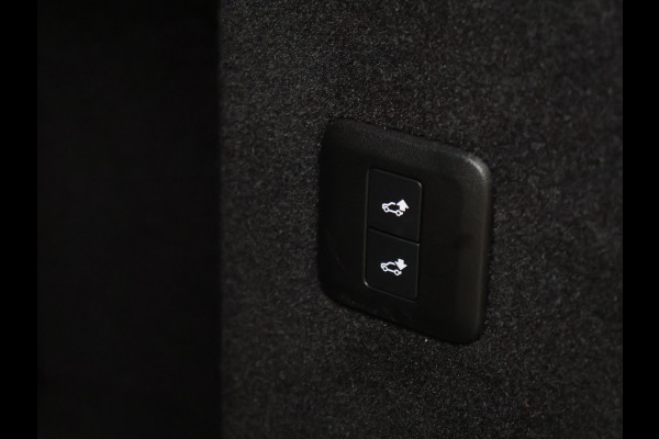 Land Rover Range Rover Sport P400e HSE [LUCHTVERING, SCHUIFKANTELDAK, MEMORY SEATS, MERIDIAN SOUND, APPLE CARPLAY, ANDROID, HEAD-UP, 360 CAMERA, STUURVERWARMING, ADAPTIVE CRUISE, STOELVERWARMING, NIEUWSTAAT]