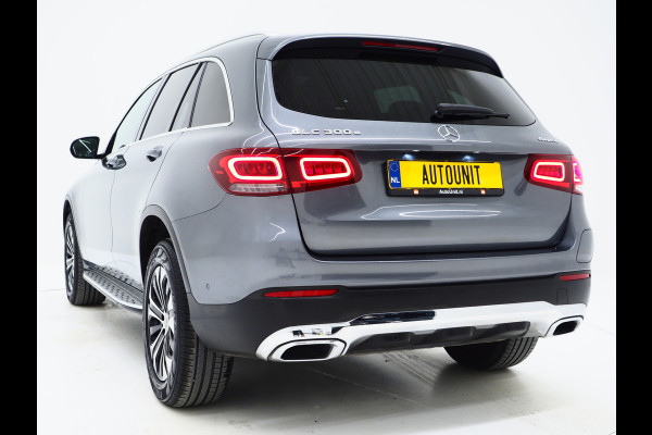 Mercedes-Benz GLC 300e 4MATIC | Panoramadak | Treeplanken | Camera | Sfeerlicht | Virtual | Zwarte Hemel | Carplay