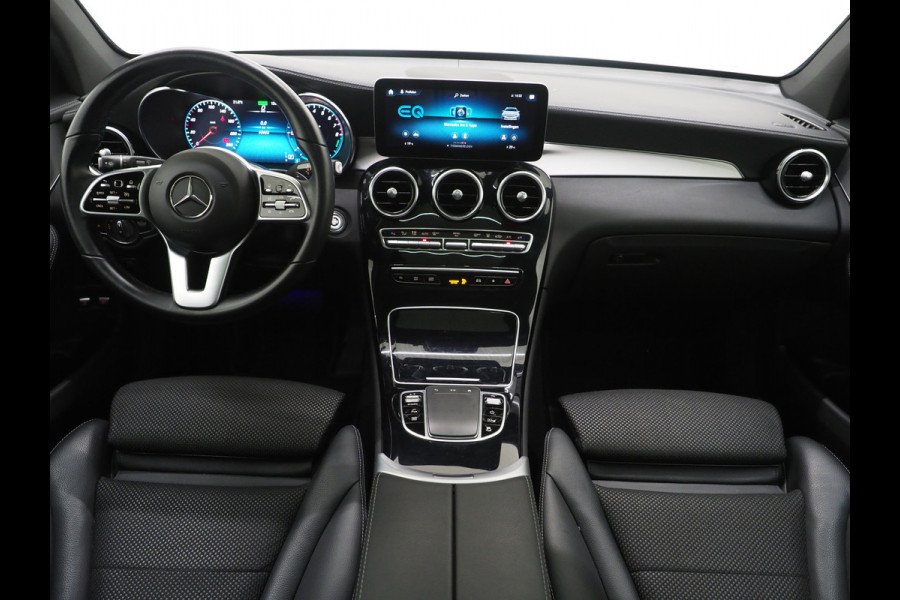 Mercedes-Benz GLC 300e 4MATIC | Panoramadak | Treeplanken | Camera | Sfeerlicht | Virtual | Zwarte Hemel | Carplay