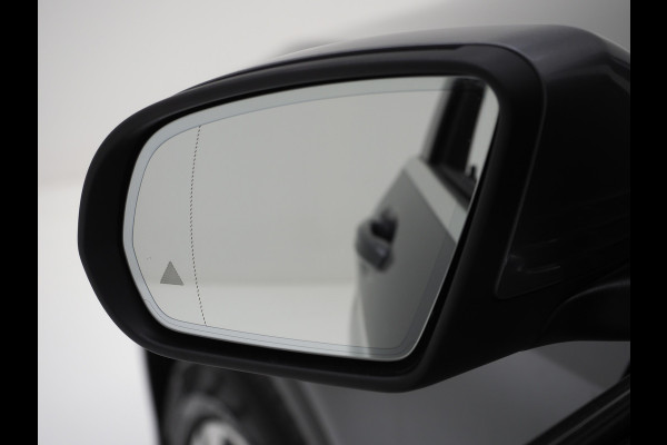 Mercedes-Benz GLC 300e 4MATIC | Panoramadak | Treeplanken | Camera | Sfeerlicht | Virtual | Zwarte Hemel | Carplay