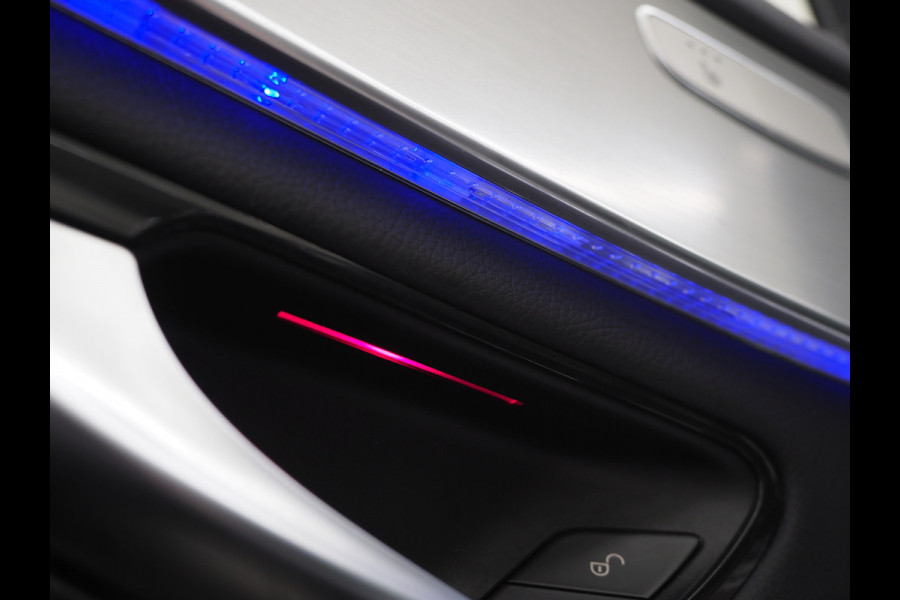 Mercedes-Benz GLC 300e 4MATIC | Panoramadak | Treeplanken | Camera | Sfeerlicht | Virtual | Zwarte Hemel | Carplay